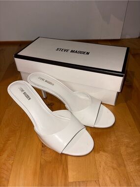 Steve Madden White Open-Toe Kitten Heels